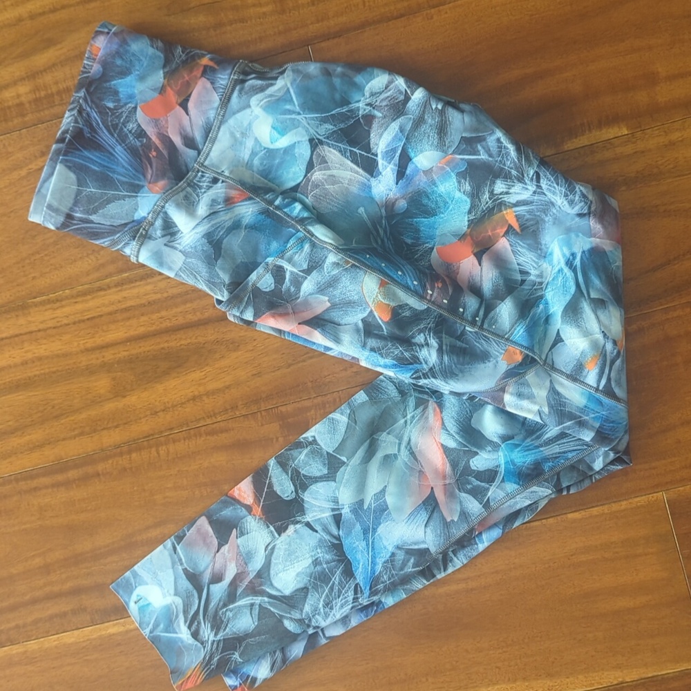 Lululemon nulux 2 fast and free sz 6